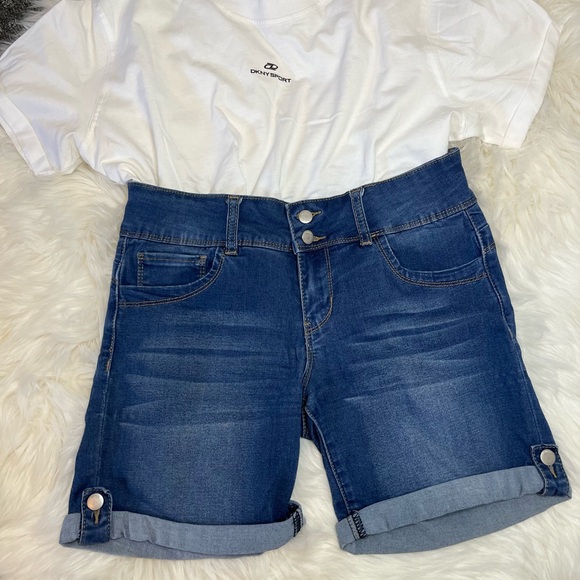Guess Jean shorts size 4 - Picture 1 of 11